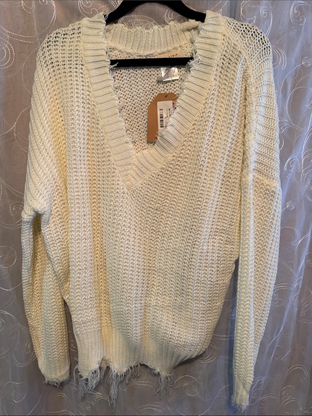 Main Strip Cream Distressed V-Neck Knit Sweater